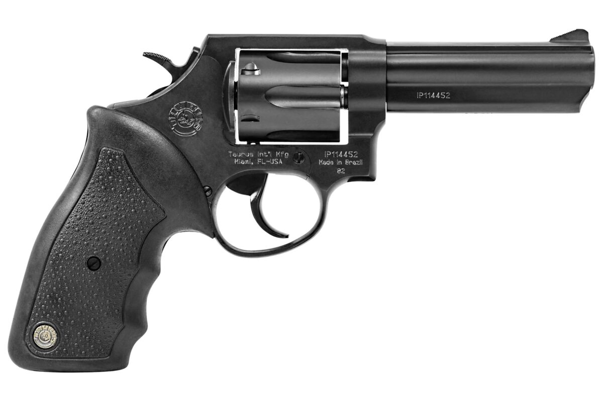 Taurus 82 Revolver - Black | 38 Spl +P | 4" Barrel | 6rd | Rubber Grip 1 2 820041
