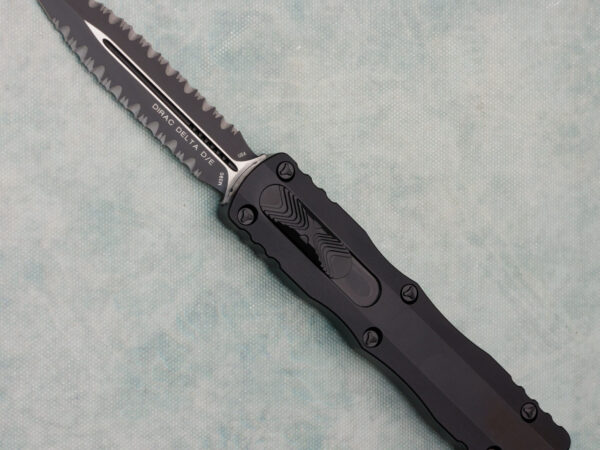 Microtech DIRAC DELTA D/E - TACTICAL FULL SERRATED