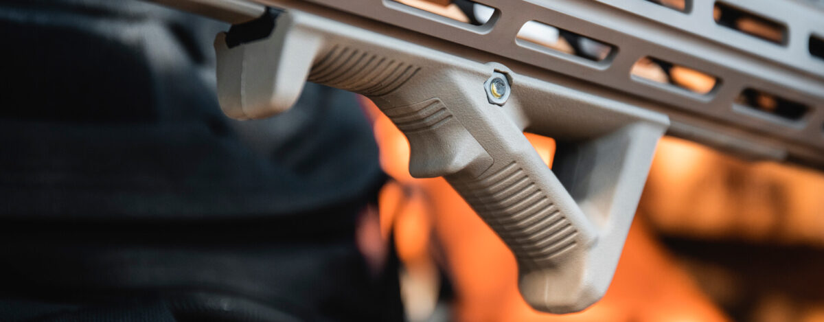 MAG414 Hero Magpul AFG 2 Angled Fore Grip 01 1
