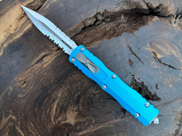Microtech DIRAC D/E - TURQUOISE SATIN PARTIAL SERRATED