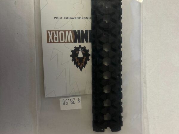 SKUNKWORX LABYRINTH RAIL COVER - 5.25" MLOK