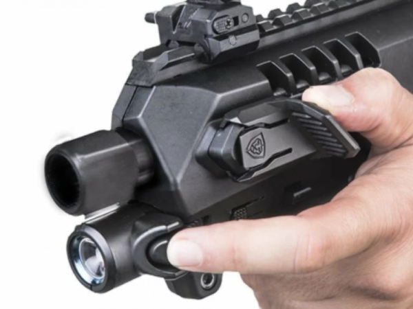 INTEGRAL FRONT FLASHLIGHT FOR MCK